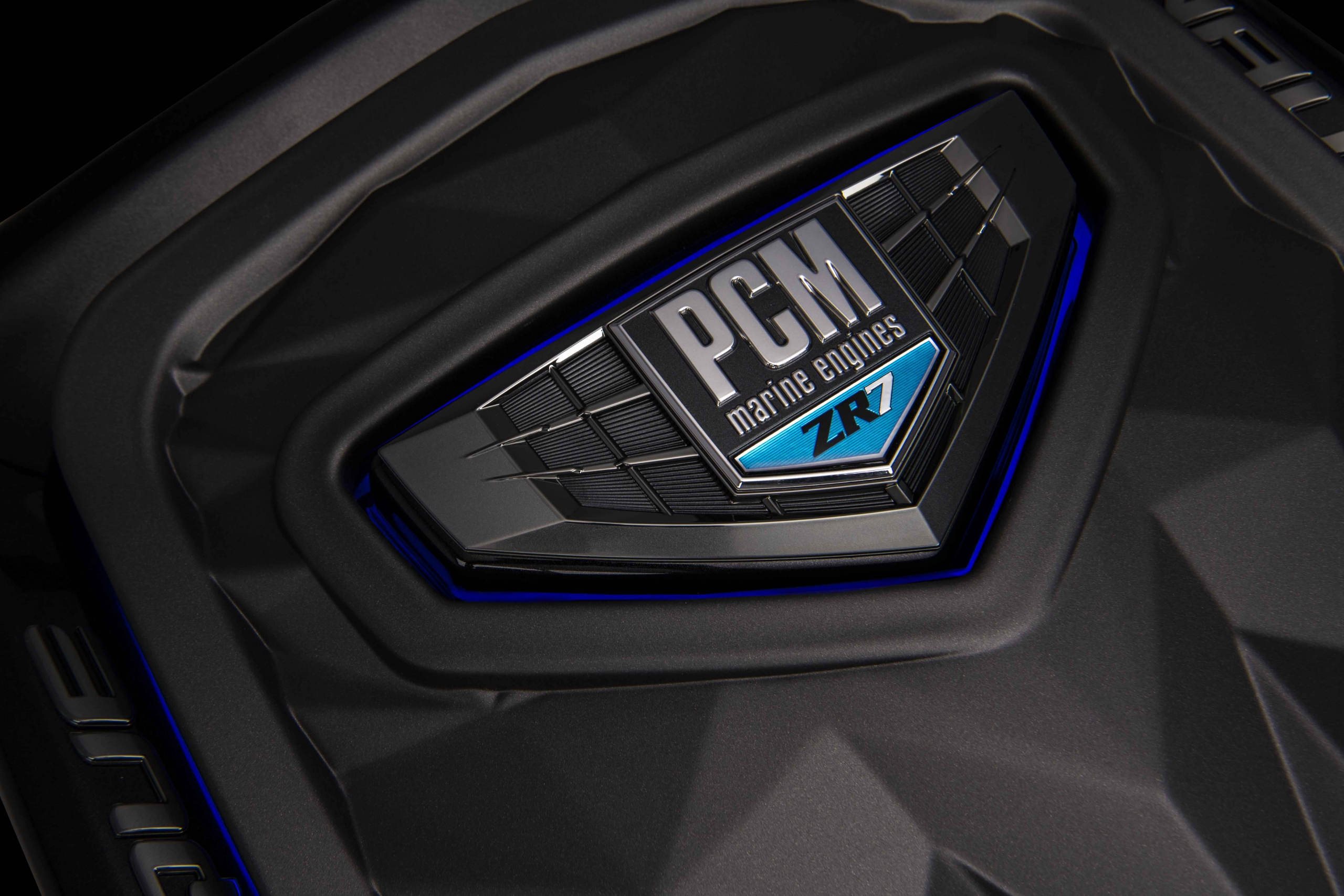 Nautique ZR7 Coastal Badge