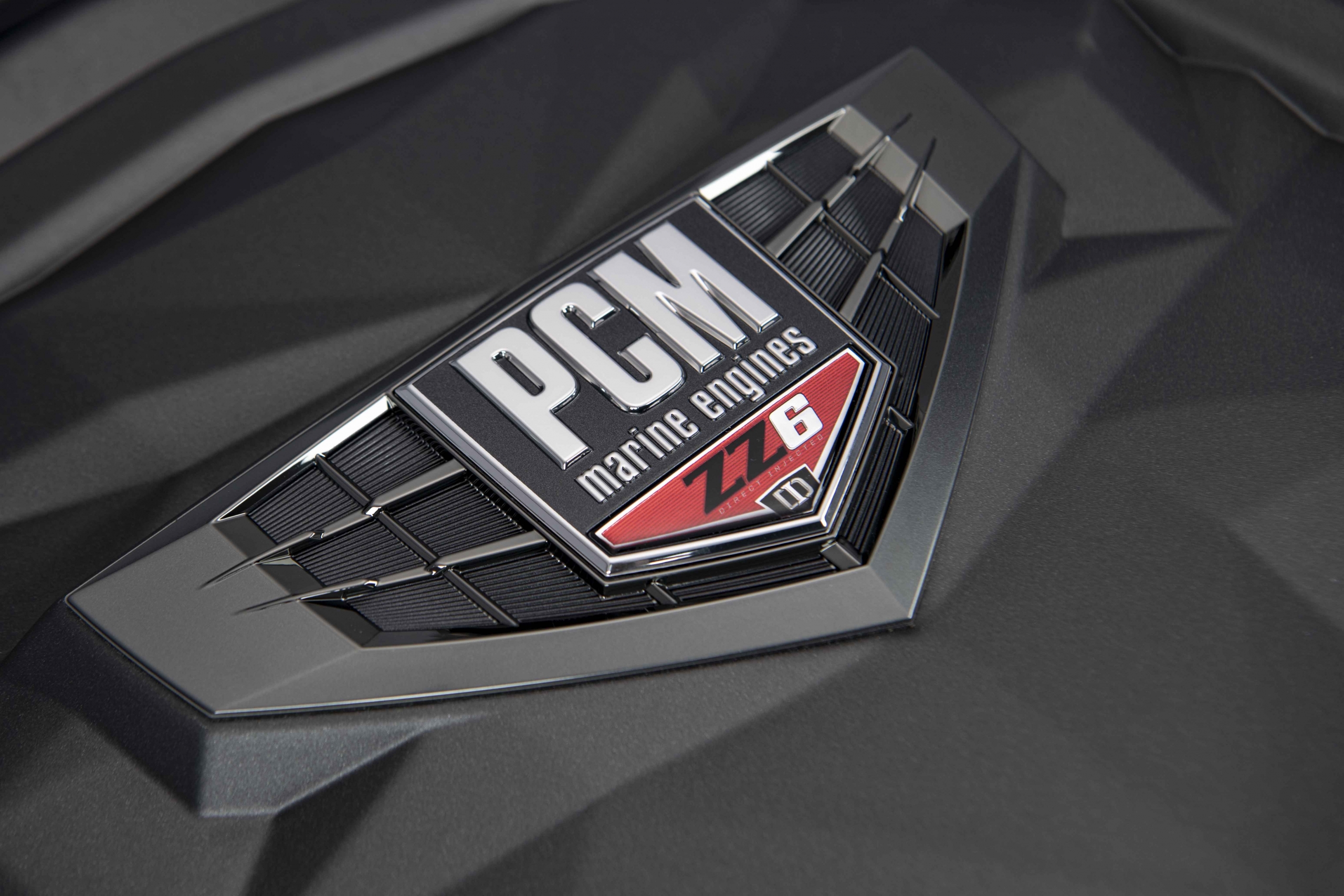 Nautique ZZ6 Badge